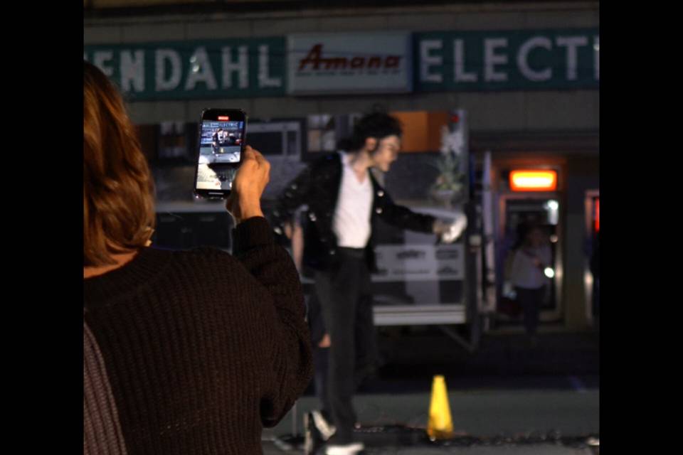 Audience taking pic