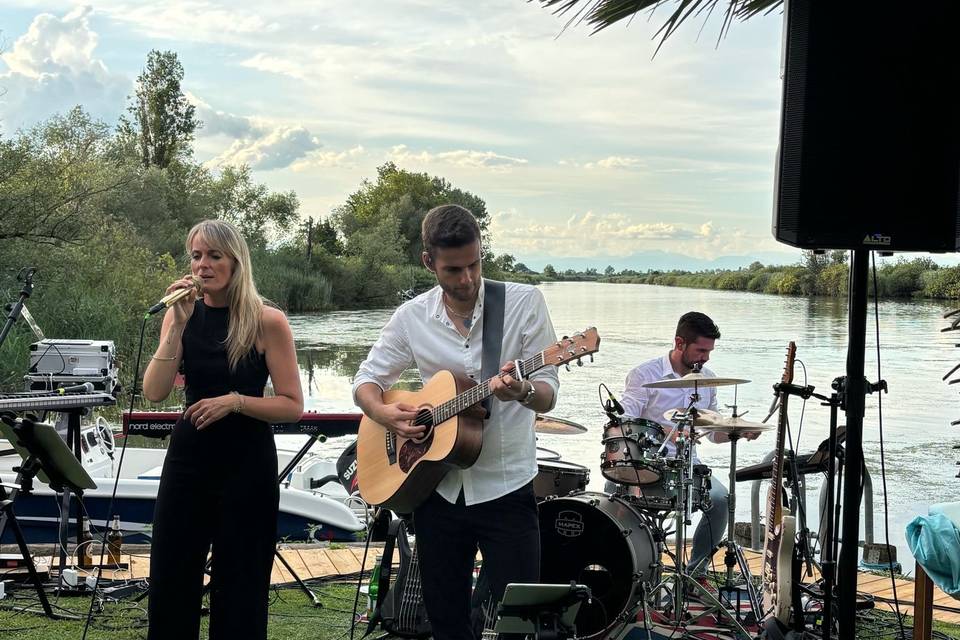 Womanizer Cover band