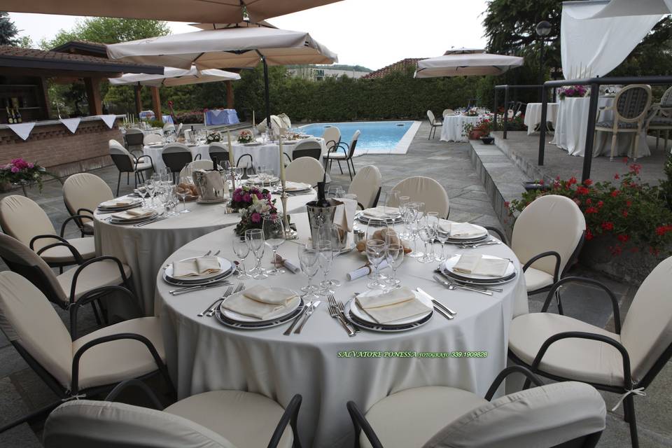 MATRIMONIO IN PISCINA