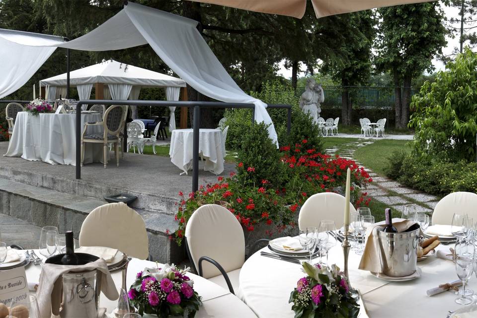 Matrimonio in piscina