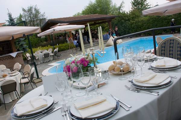 Matrimonio in piscina