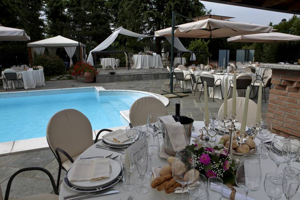 Matrimonio in piscina