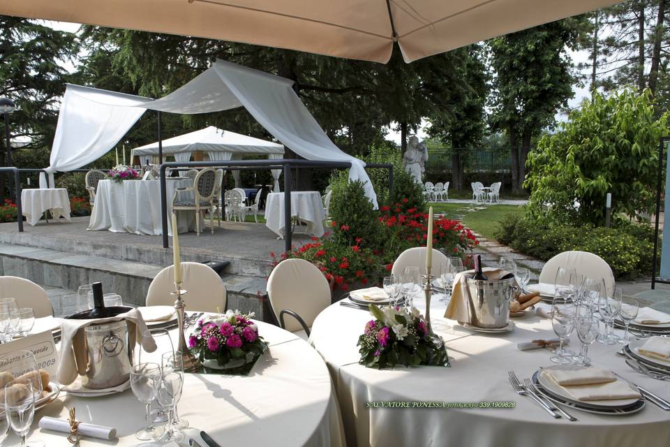 MATRIMONIO IN PISCINA