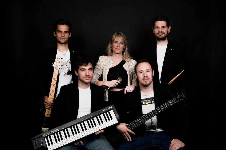 Womanizer Cover Band