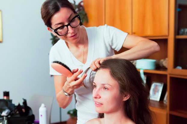 Sposa durante i preparativi