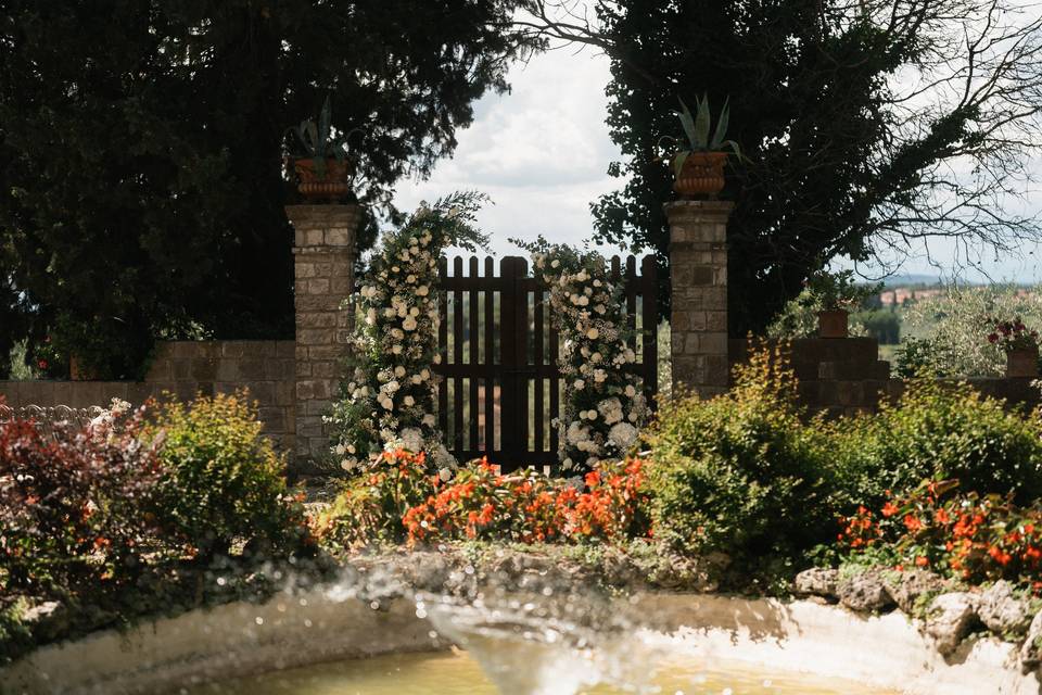 Fontana in giardino allestita