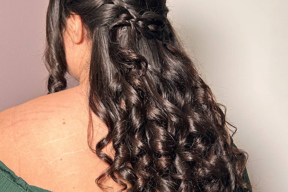 Semiraccolto con trecce