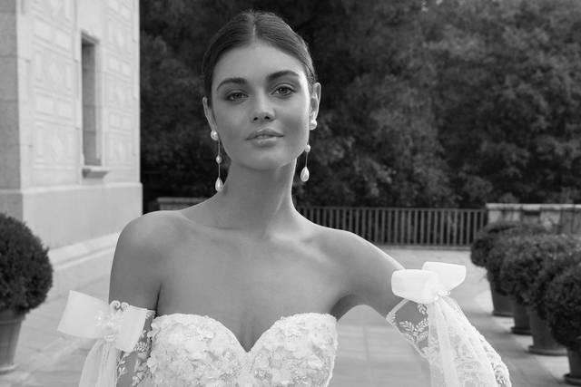 La Sposa Atelier Alta Moda Sposa - Consulta la disponibilità e i prezzi