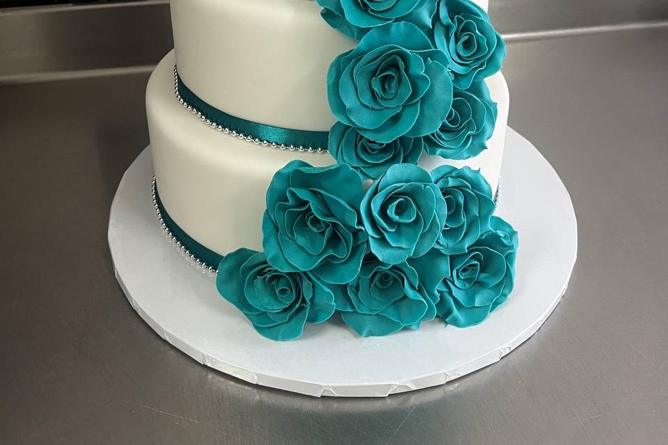Cascata di rose in pasta di zu
