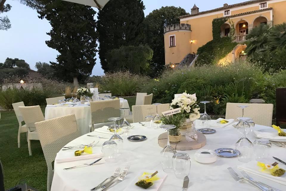 Cena nei giardini