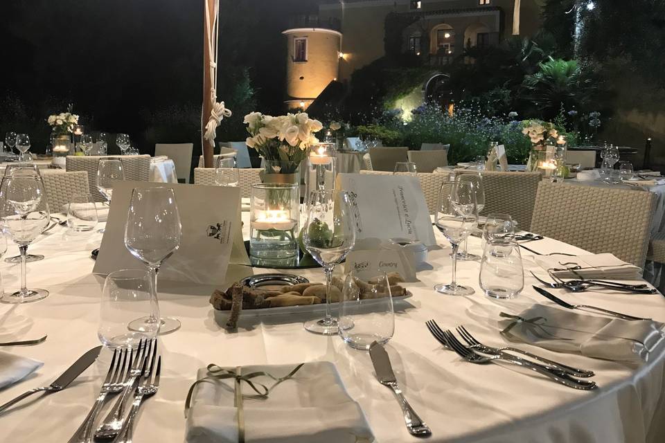 Cena nei giardini