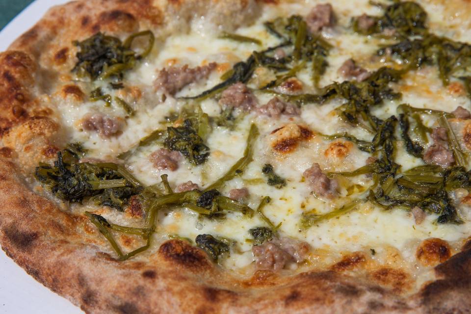 Pizza Broccoletti Salsiccia