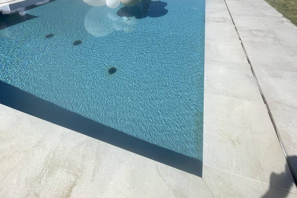 Villa Anitori balloon pool