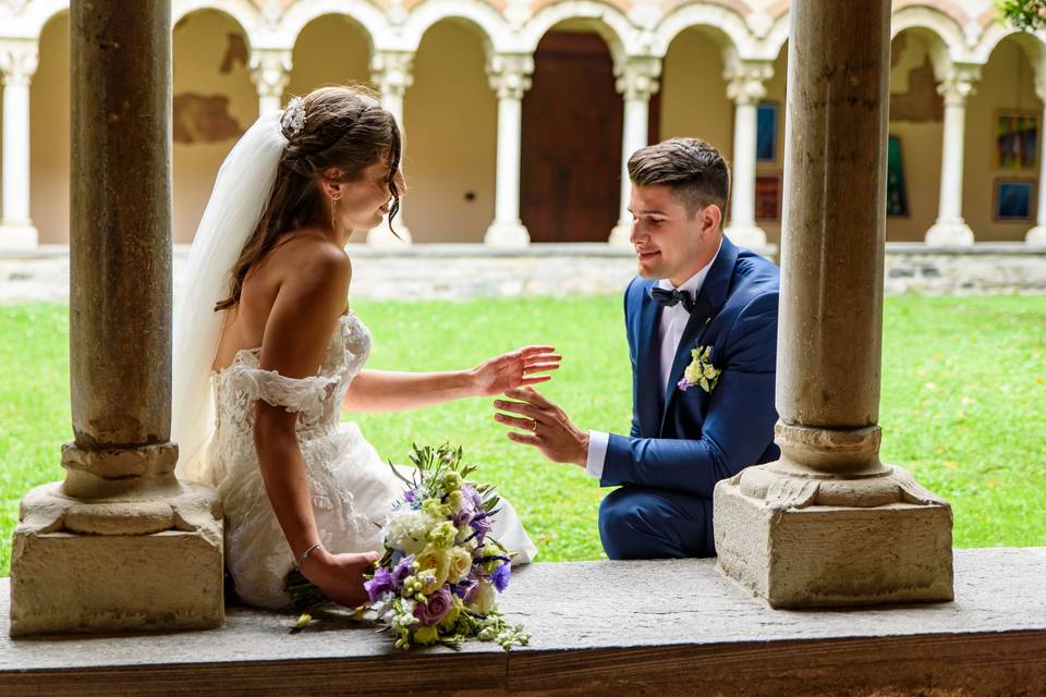 Laura e Fabio nel chiostro