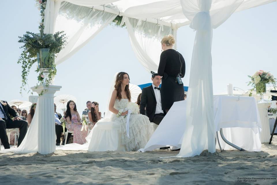 Cerimonia in spiaggia