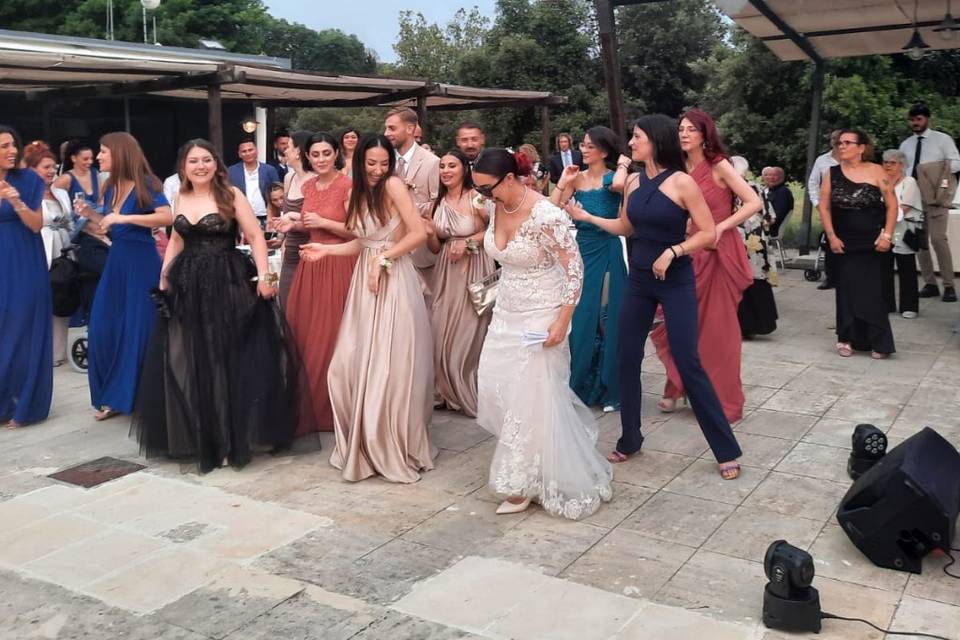 Balli di gruppo wedding aperit