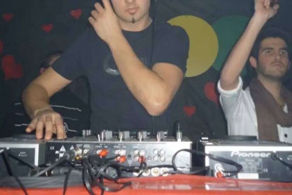 Dj