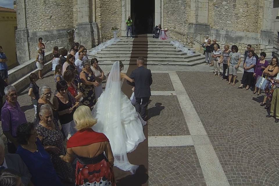 Entrata sposa in chiesa