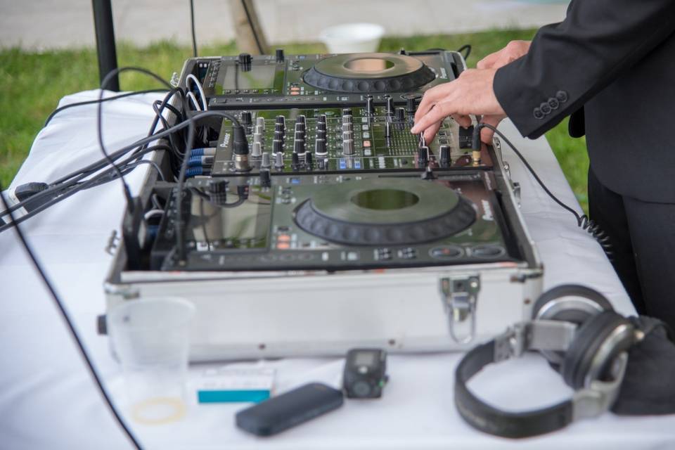 DJ Samuel Riva