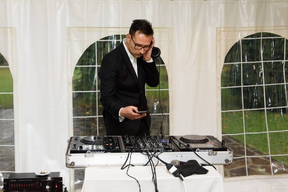 DJ Samuel Riva