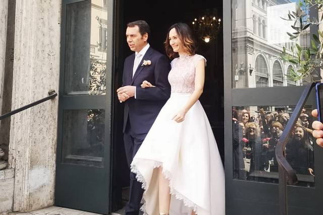 Abito da sposa asimmetrico