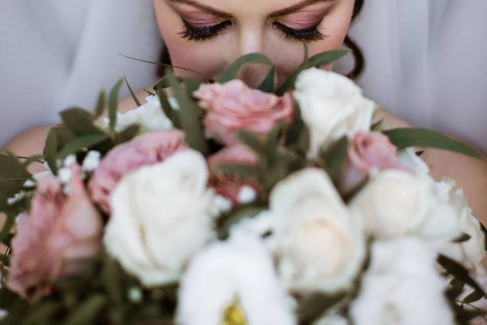 Make-Up & Bouquet