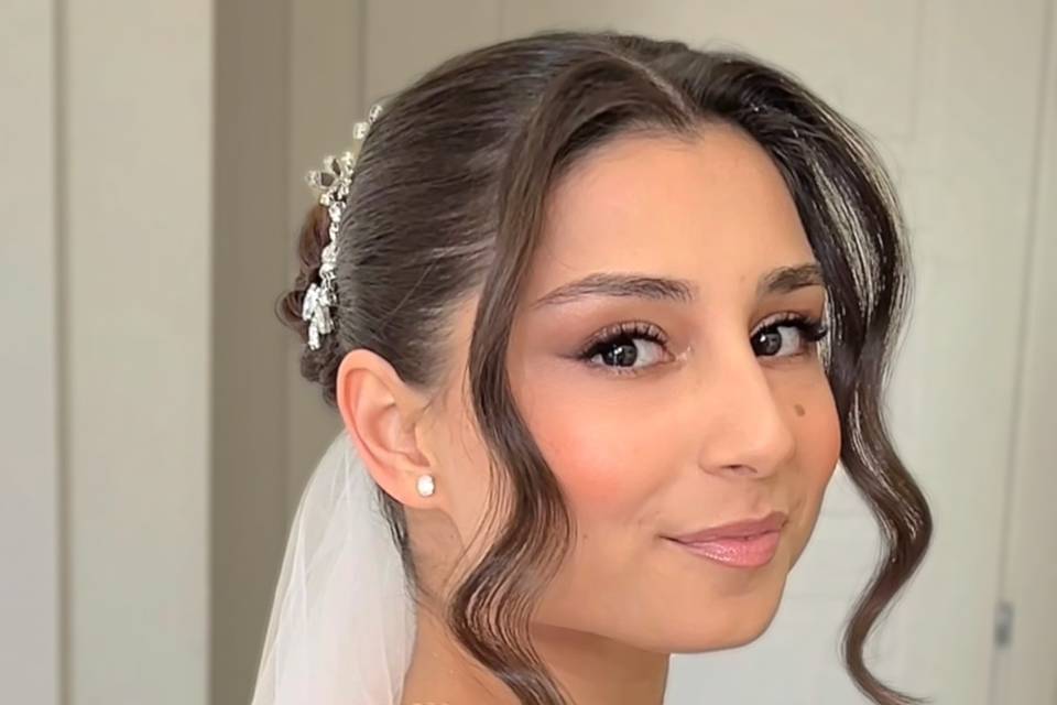 Bridal make-up