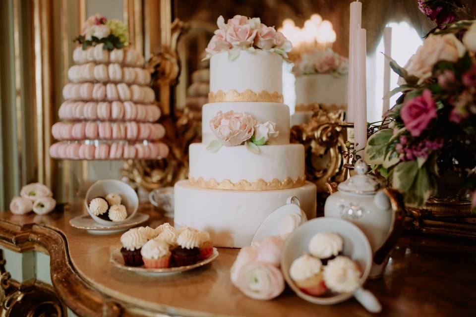 Cake table