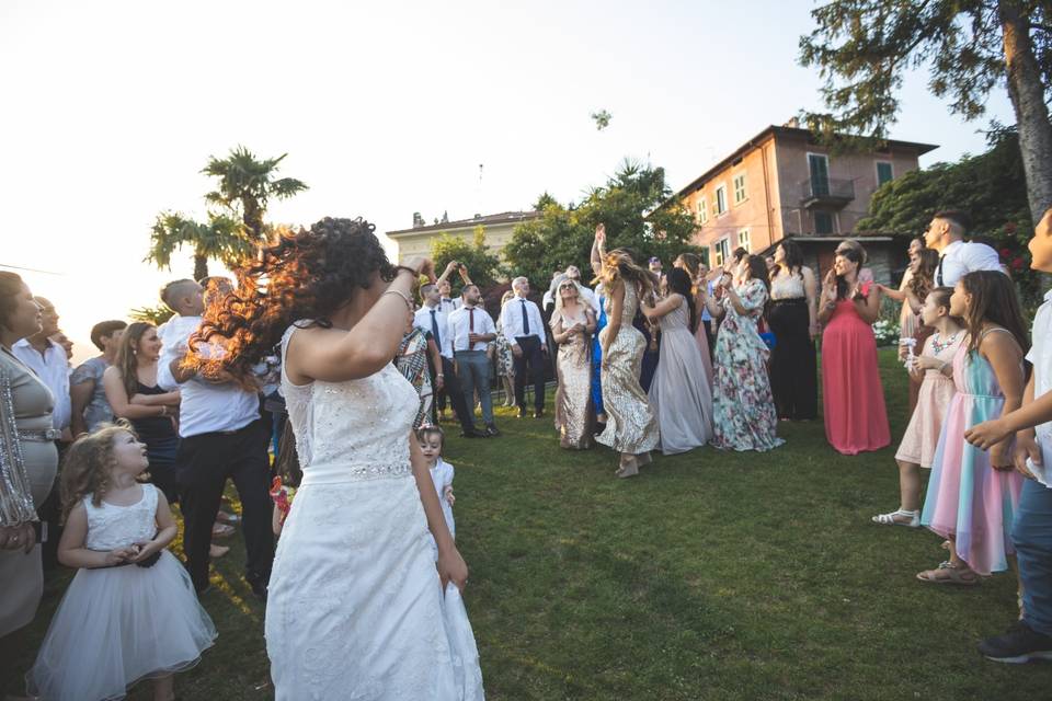 Il lancio del bouquet