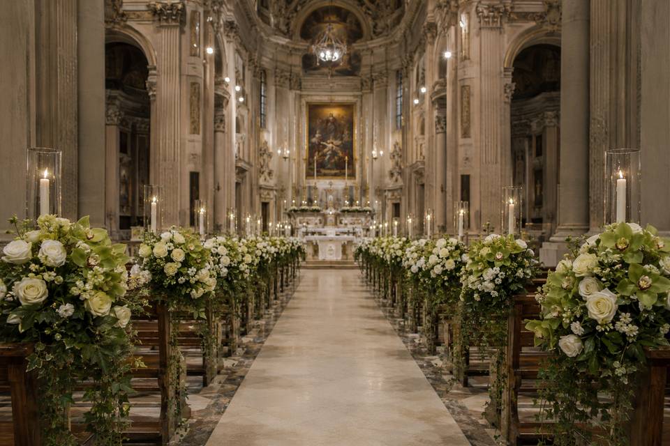 Chiesa in fiore