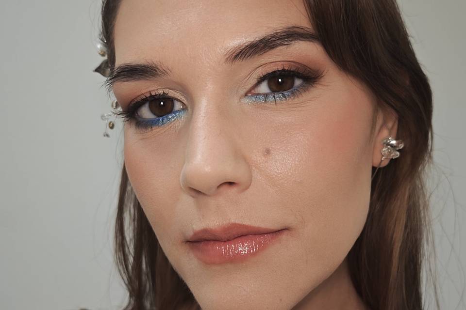 Classic makeup