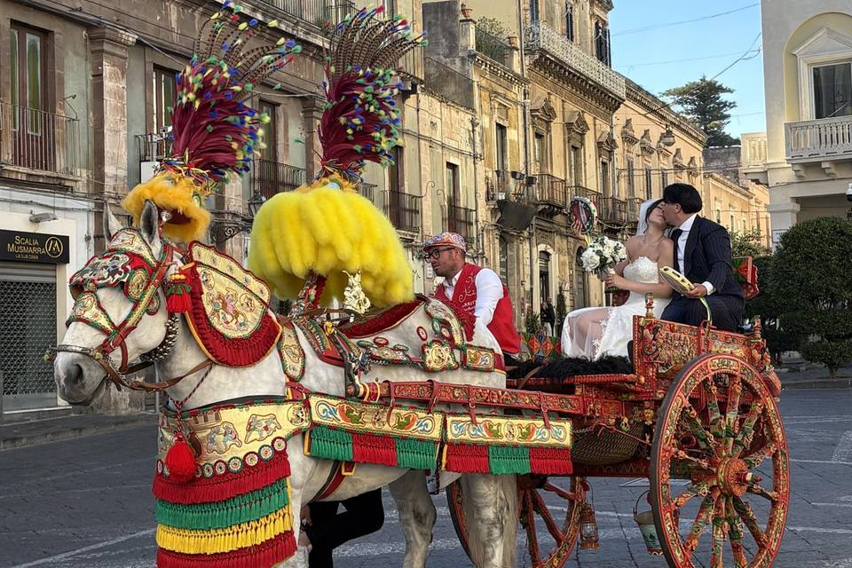 Wedding sposi sul carretto