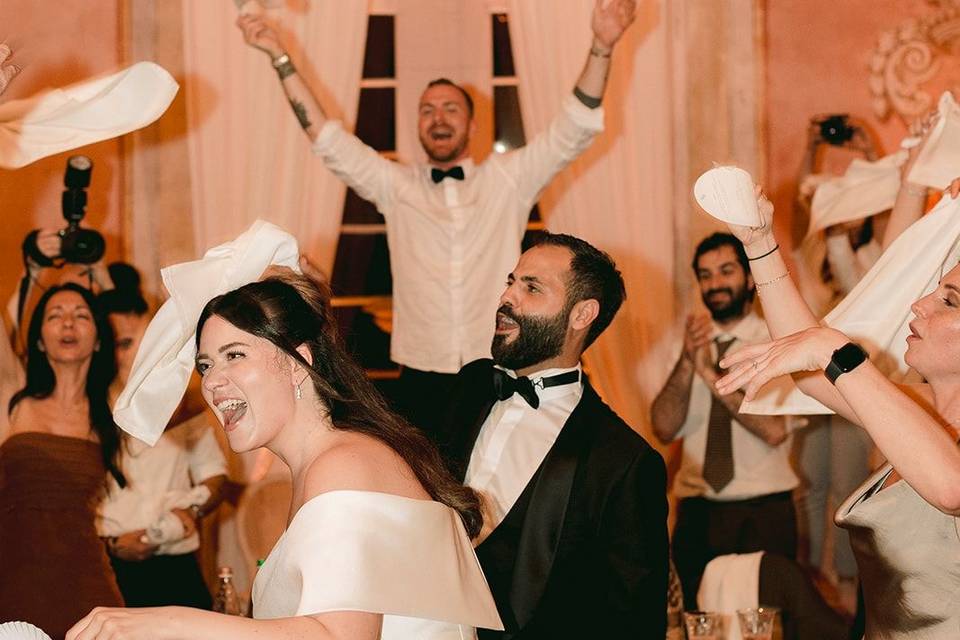 Sposi e invitati impazziti!!