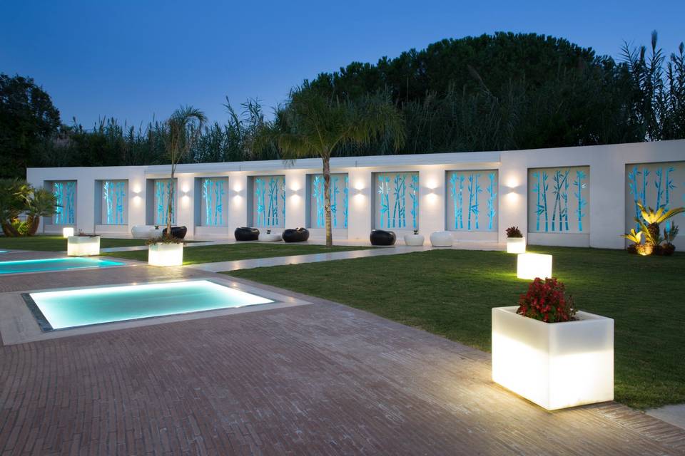 Outdoor pool garden