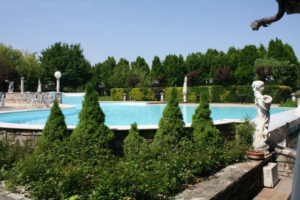 Piscina al chiaro di luna