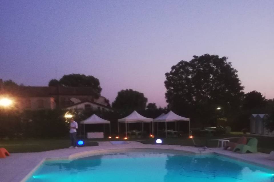 Serata in piscina