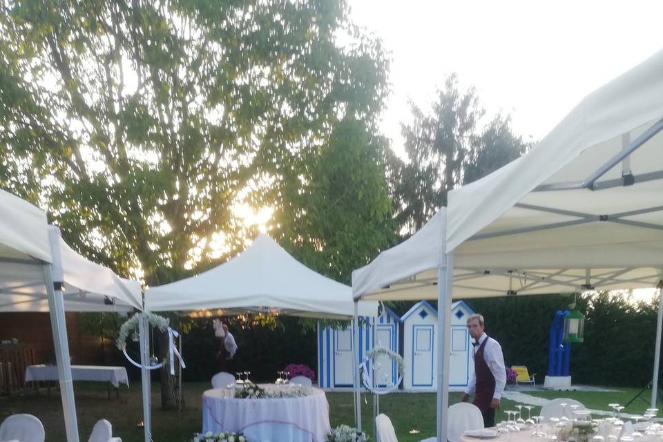 Matrimonio bordo piscina