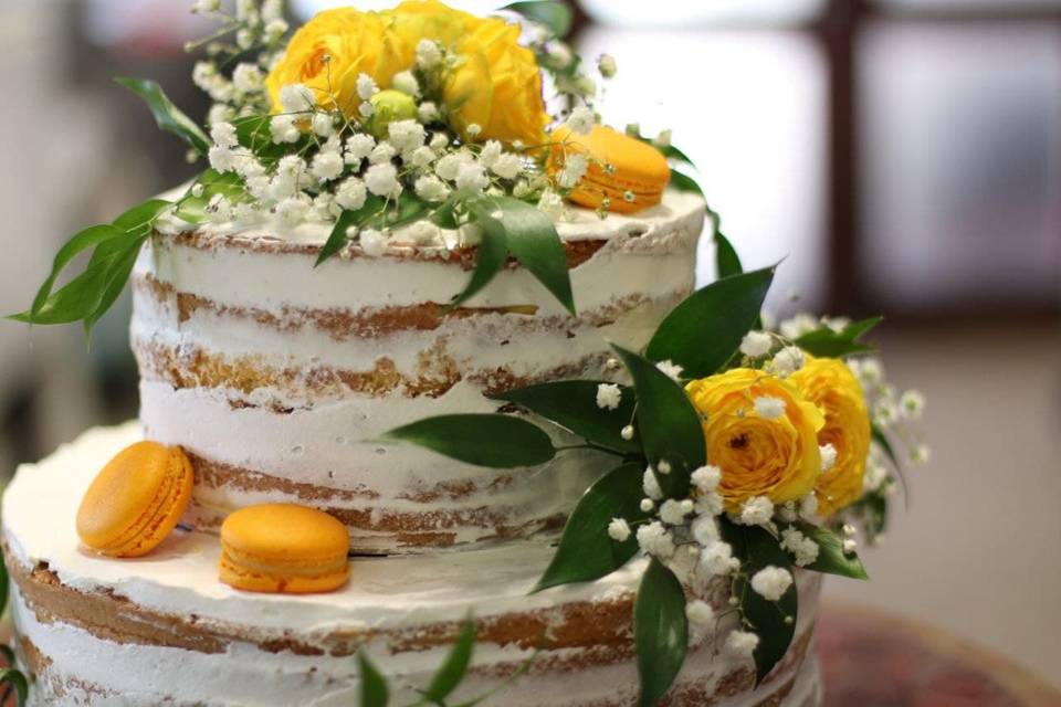 Dettagli fiori freschi torta