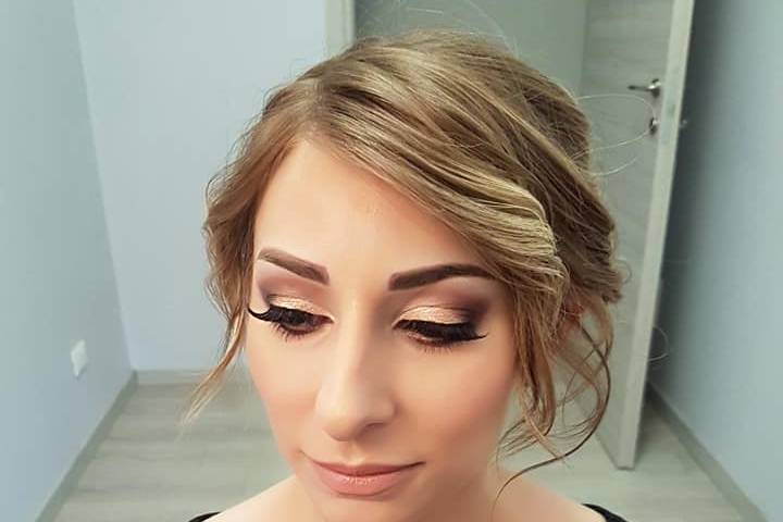 Oana Georgescu Make-up artist