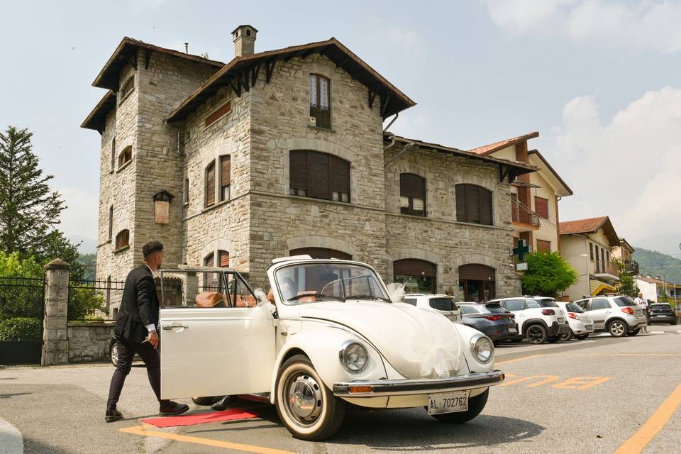 VW Maggiolone Cabriolet Bianco