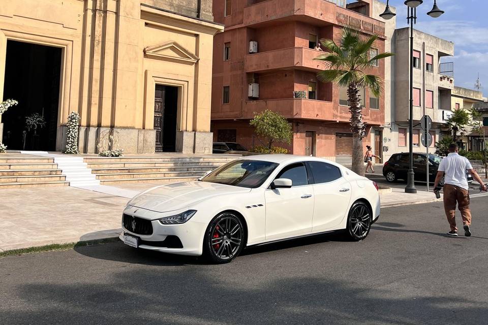 Maserati ghibli bianca