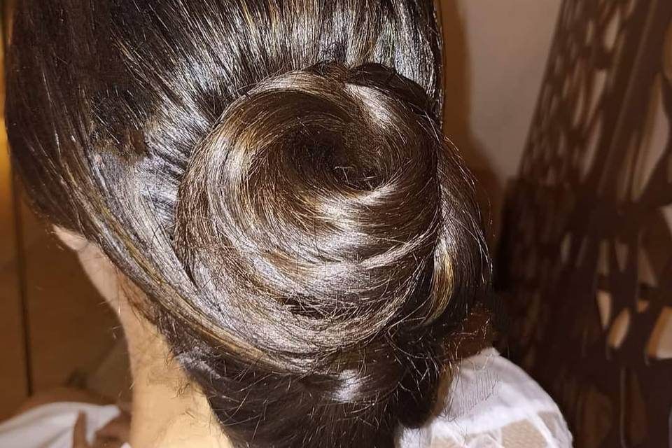 Chignon basso semplice