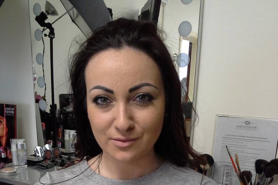 Prima del trucco sposa