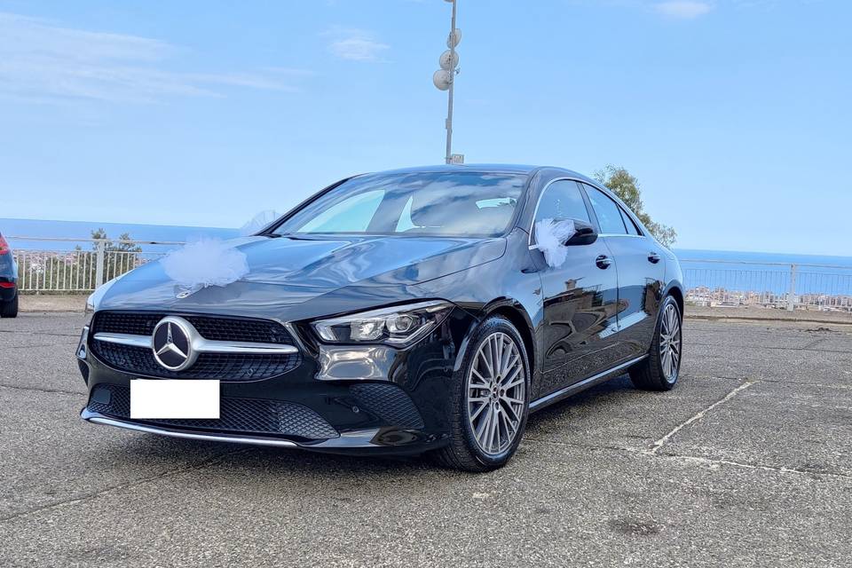 Mercedes Benz CLA 200