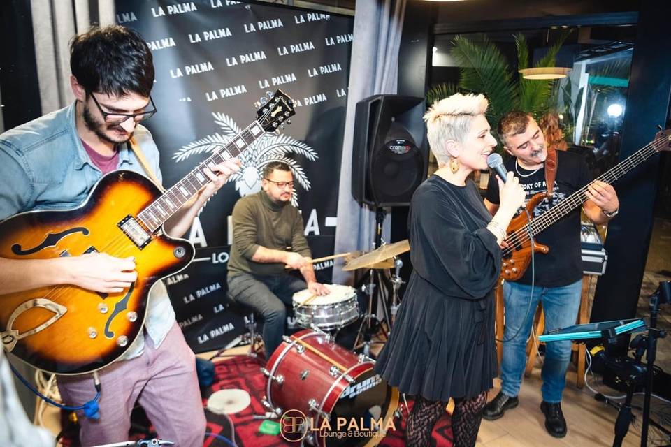 BlueBlack live