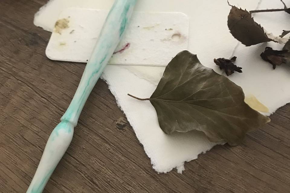Hand made paper petali