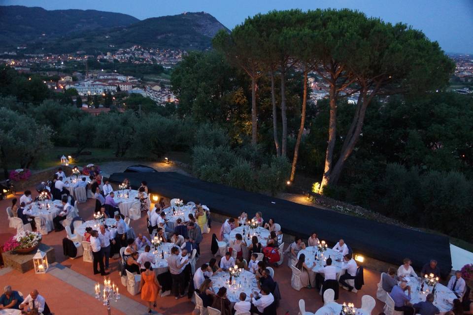 Cena sulla grande terrazza