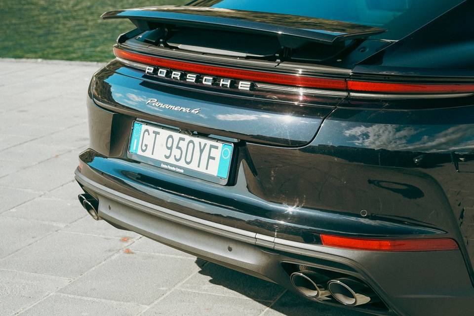 PORSCHE PANAMERA