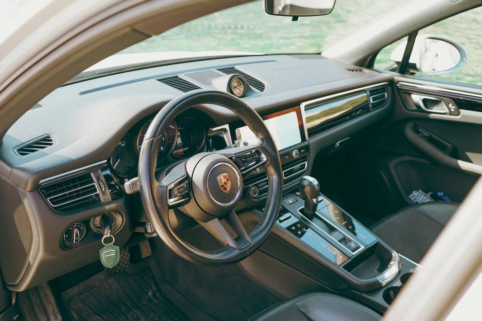 PORSCHE MACAN GTS