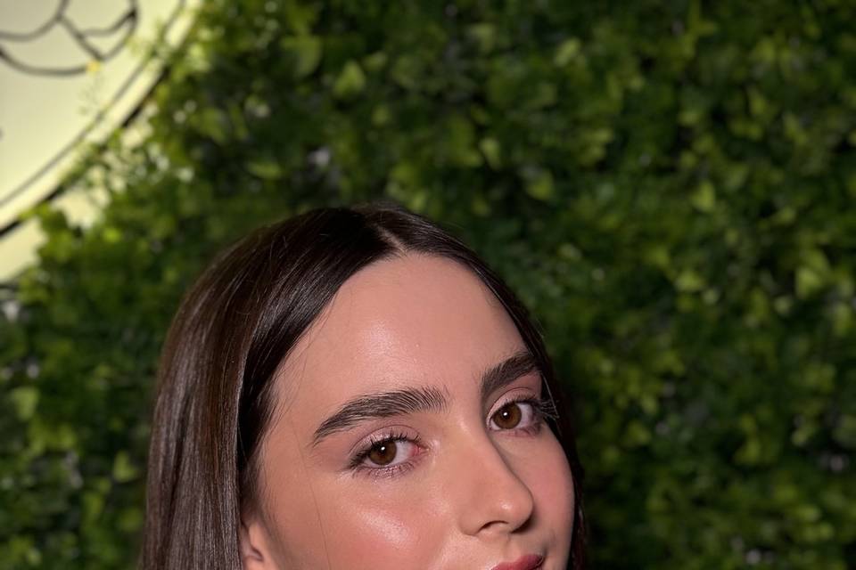 Trucco luminoso e fresco
